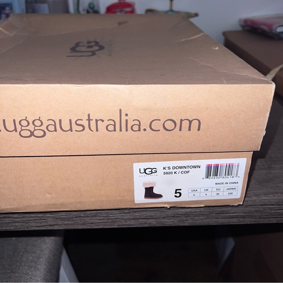 Ugg Dark Brown Boots - Picture 8 of 13